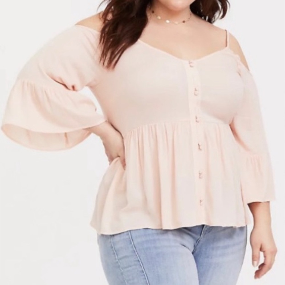🟢 TORRID Blush Pink Cold Shoulder Blouse 2X